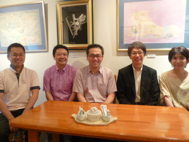 H25.6.22山本副市長様を囲まれて.JPG H25.6.22山本副市長様を囲まれて.JPG